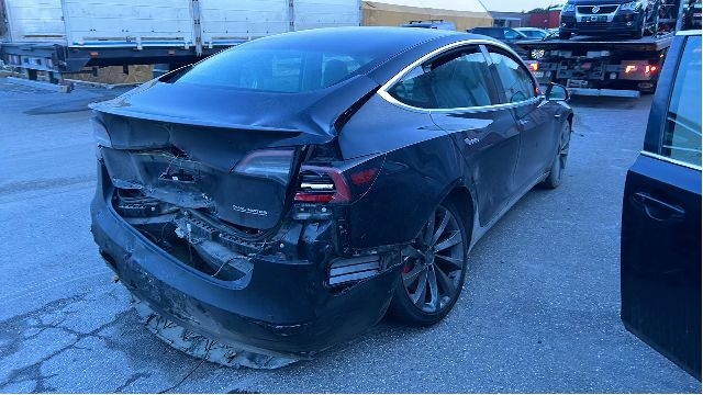Tesla Model 3 2018-2023 (Fase 1) , Motorkode: 3D3, Girkassekode: 