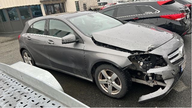 Mercedes A-Klasse 2012-2018 (W176) (W176), Motorkode: M270.910, Girkassekode: 