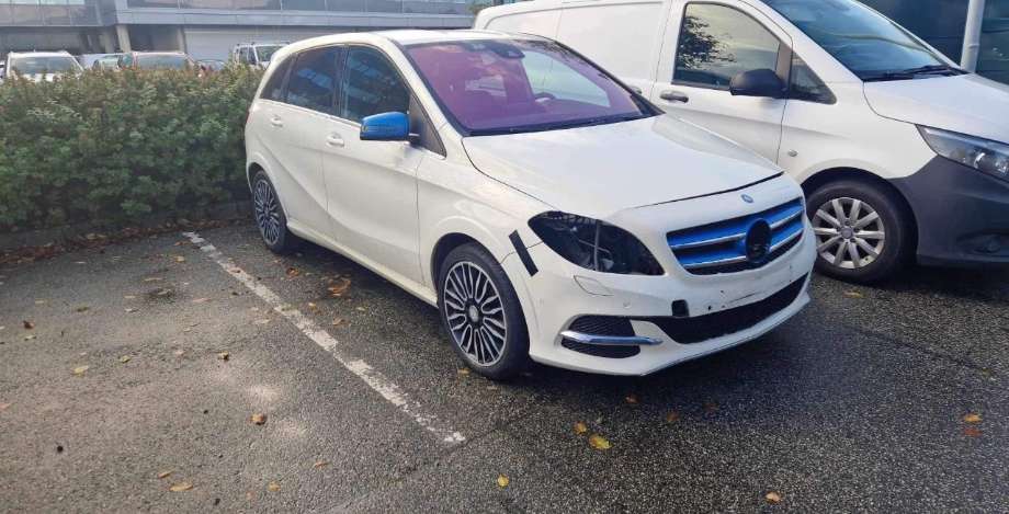 Mercedes B-Klasse 2011-2018 (W246) (W246), Motorkode: EM0004, Girkassekode: 