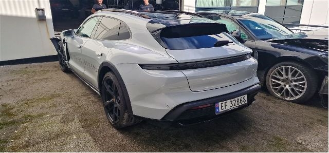 Porsche Taycan 2019-->> , Motorkode: EBFA, Girkassekode: A0MEA