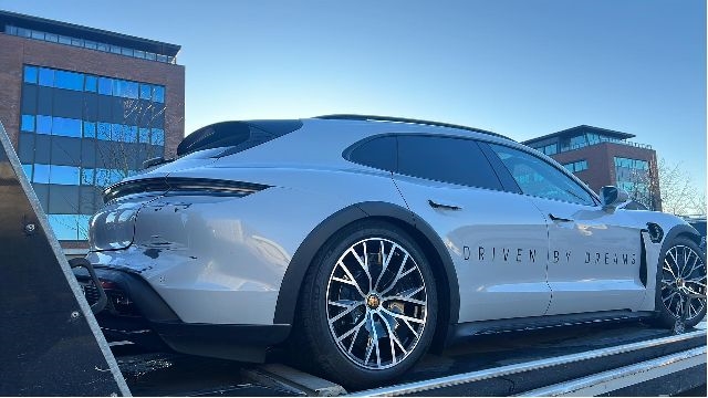 Porsche Taycan 2019-->> , Motorkode: EBFA, Girkassekode: A0MEA