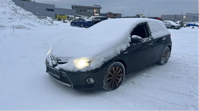 Toyota Auris 2013-2015 (Type II, Fase 1) , Motorkode: 2ZR-FXE, Girkassekode:
