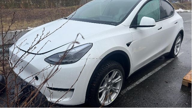 Tesla Model Y 2021-2024 (Type I) , Motorkode: , Girkassekode: 
