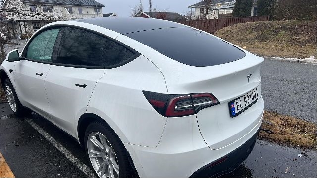Tesla Model Y 2021-2024 (Type I) , Motorkode: , Girkassekode: 