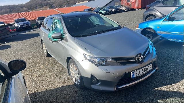 Toyota Auris 2013-2015 (Type II, Fase 1) , Motorkode: 1ZR-FAE, Girkassekode: 