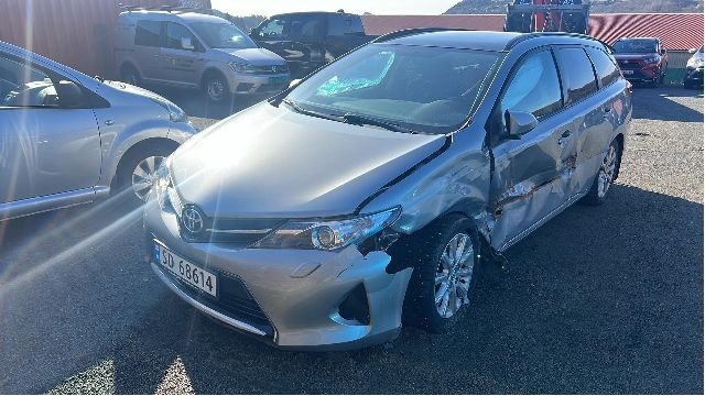 Toyota Auris 2013-2015 (Type II, Fase 1) , Motorkode: 1ZR-FAE, Girkassekode: 