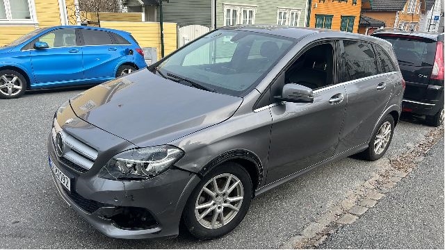 Mercedes B-Klasse 2011-2018 (W246) (W246), Motorkode: EM0004, Girkassekode: 