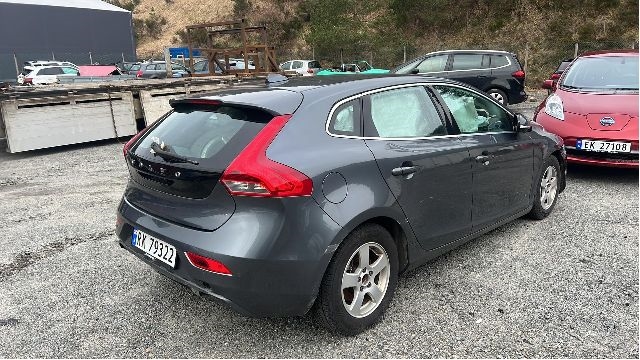 Volvo V40 2012-2019 , Motorkode: D4162T, Girkassekode: 