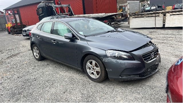 Volvo V40 2012-2019 , Motorkode: D4162T, Girkassekode: 