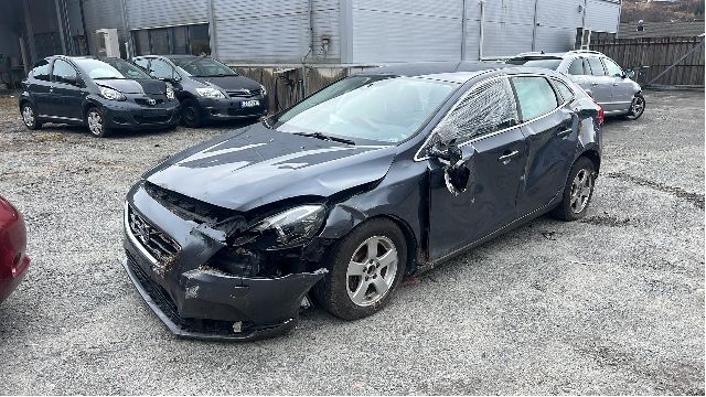Volvo V40 2012-2019 , Motorkode: D4162T, Girkassekode: 