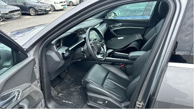 Audi e-tron 2018-->> , Motorkode: BM1J, Girkassekode: 