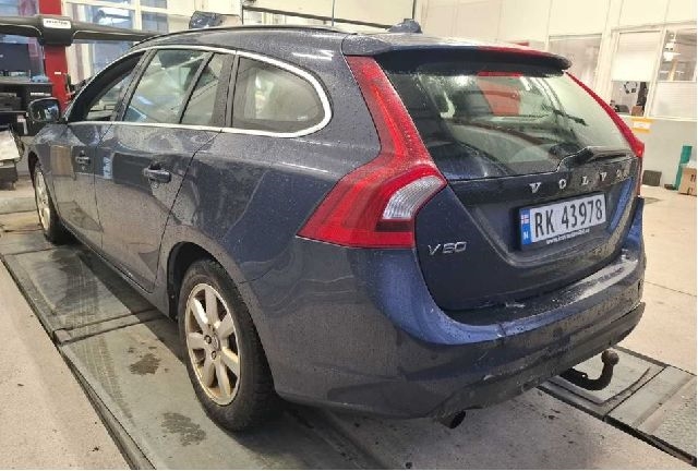 Volvo V60 2010-2013 (Type I, Fase 1) , Motorkode: D4162T, Girkassekode: 
