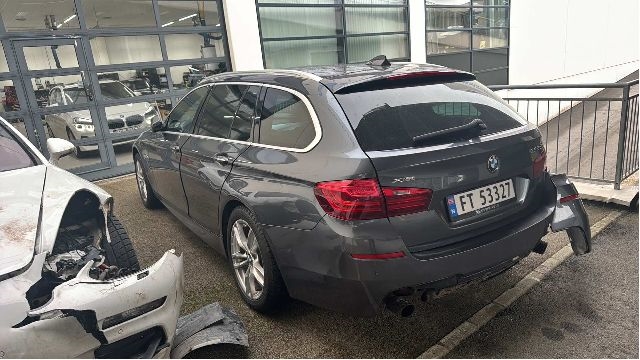 BMW 5-Serie 2010-2017 (F10/F11) (F10/F11), Motorkode: N57-D30B, Girkassekode: 