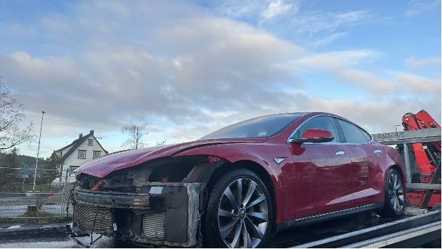 Tesla Model S 2013-2016 (Fase 1) , Motorkode: L1S, Girkassekode: 