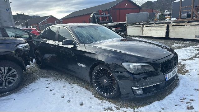 BMW 7-Serie 2009-2015 (F01/F02/F03/F04) (F01/F02/F03/F04), Motorkode: N57-D30A, Girkassekode: 
