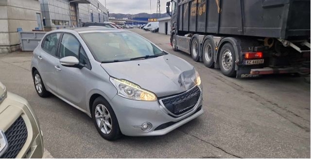 Peugeot 208 2012-2019 (Type I) , Motorkode: HMZ, Girkassekode: 