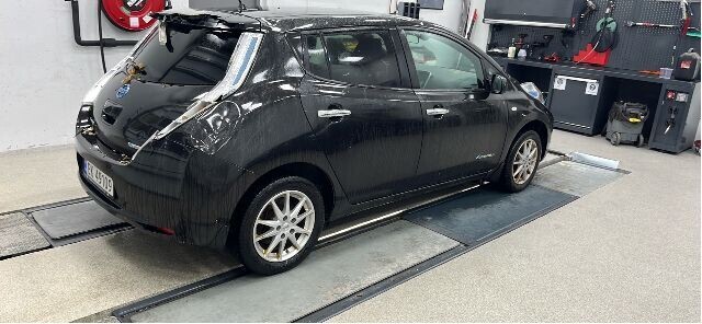 Nissan Leaf 2011-2017 (Type I) , Motorkode: EM57, Girkassekode: 