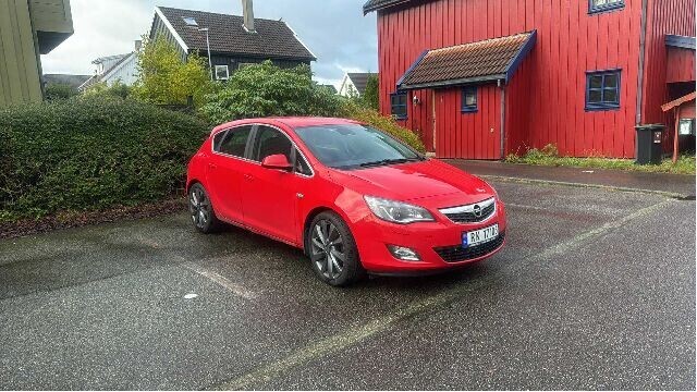 Opel Astra J 2010-2015 , Motorkode: A16XER, Girkassekode: