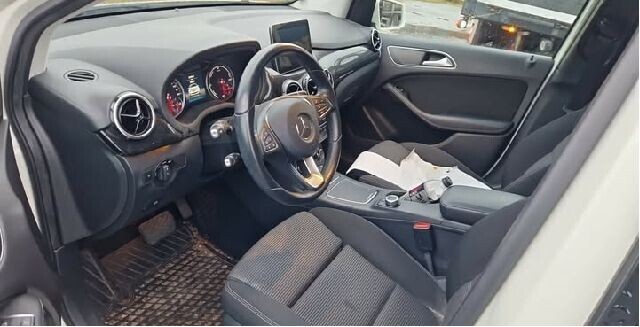 Mercedes B-Klasse 2011-2018 (W246) (W246), Motorkode: EM780.990, Girkassekode: 