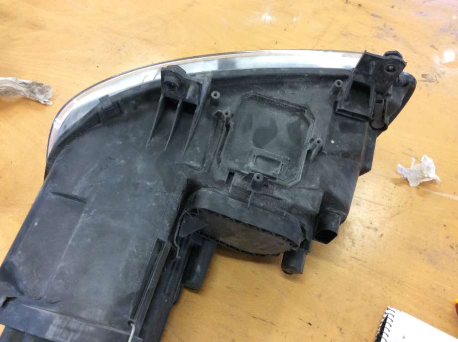 Frontlykt høyre halogen til VW Touran 2003-2006 (Type I, Fase 1)  (VOLKSWAGEN|1T0 941 006 F|)