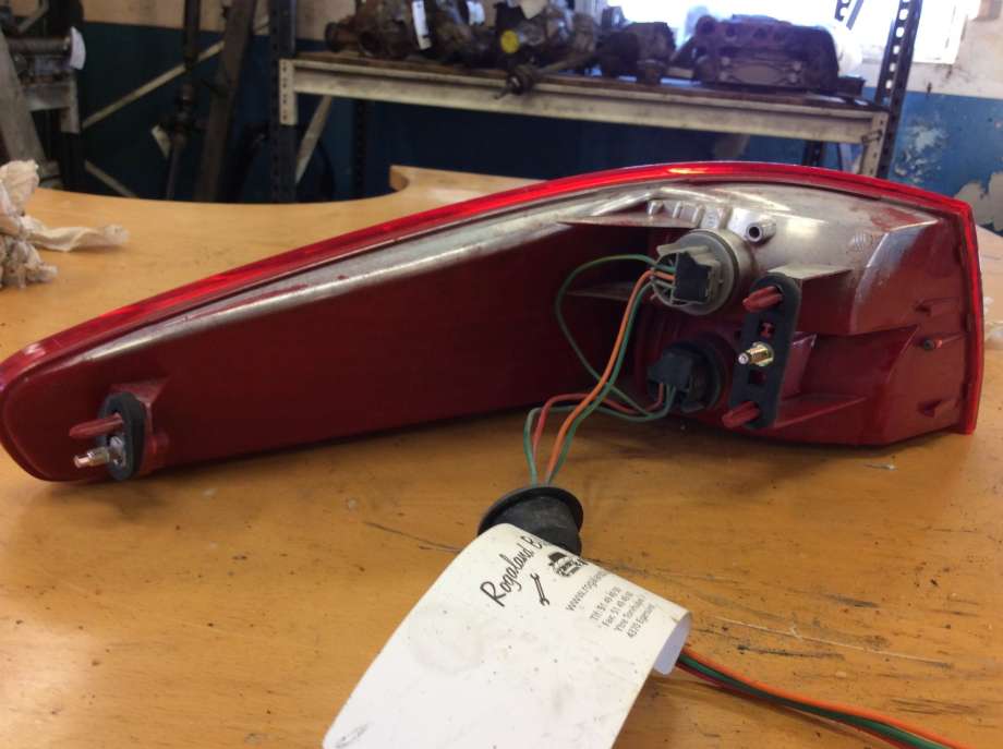 Baklykt høyre til Peugeot 607 2000-2004 (Fase 1)  (PEUGEOT|6351 N1|)