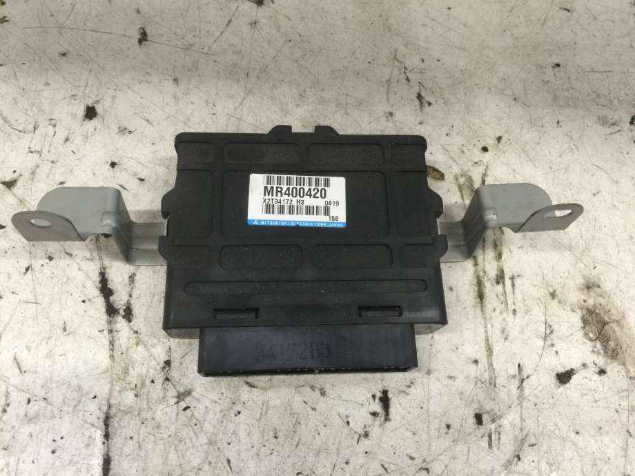 Styreenhet ABS til Mitsubishi Pajero 2000-2006 (Type III) (MITSUBISHI|MR400420|)