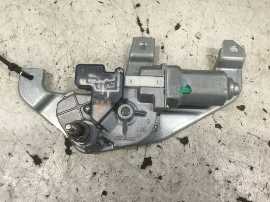 Viskermotor bakrute til Suzuki Swift, 2011-2017  (SUZUKI|38810-71L00)
