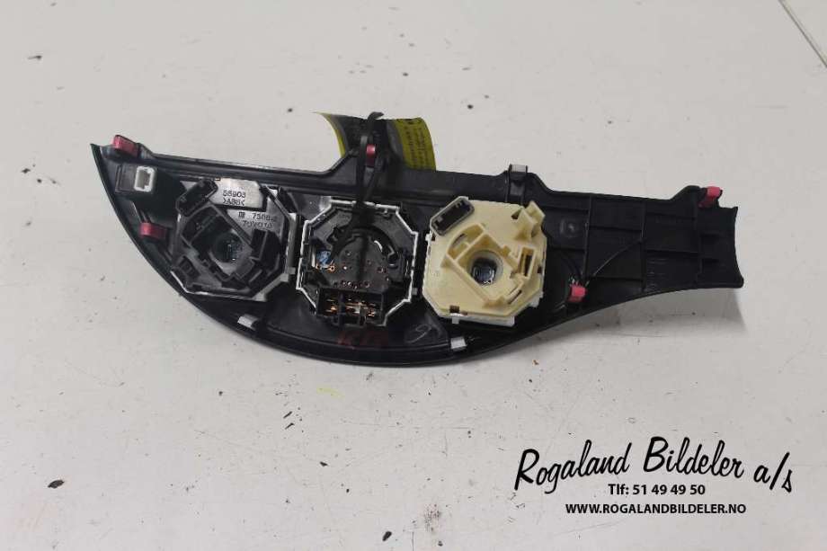 Varmeapparat betjening til Toyota Yaris 2012-2014 (Type III, Fase 1) (TOYOTA|559010D310|559020D340|559030D350)