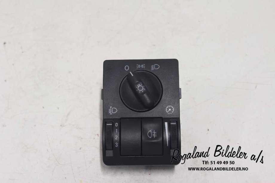 Bryter lys til Opel Corsa C 2000-2006 (OPEL|9138123|)