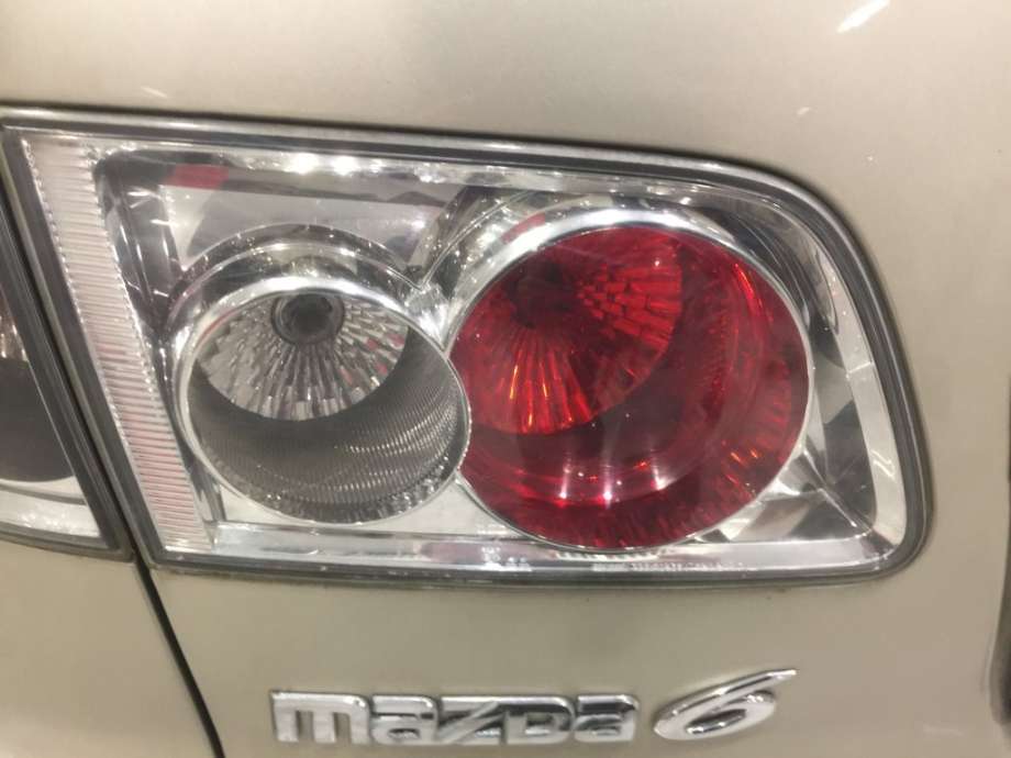 Baklykt venstre indre til Mazda 6, 2002-2008 (Type I)  (MAZDA|GJ5E-51-3G0B)