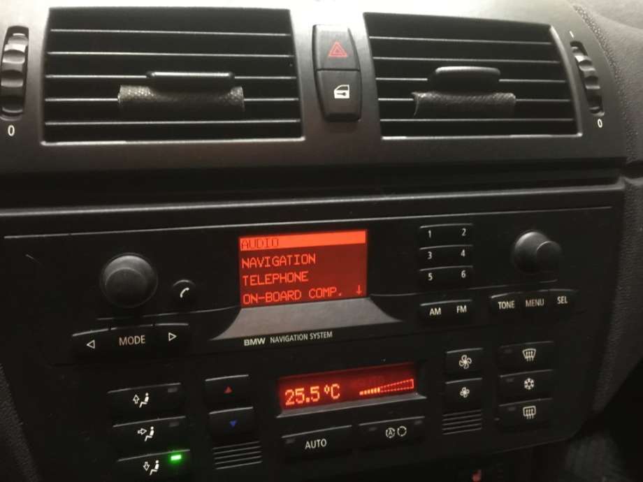 Bilstereo til BMW X3 2003-2006 (Fase 1) (E83) (E83) (BMW|65 12 6 946 660|)