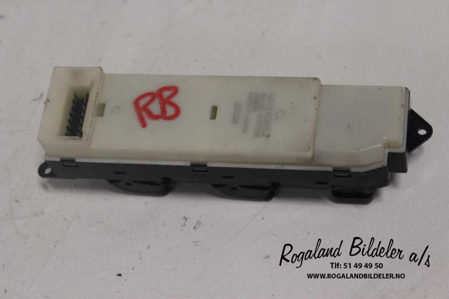 Bryter ruteheis til Mitsubishi Pajero 2000-2006 (Type III) (MITSUBISHI|MR445652|)