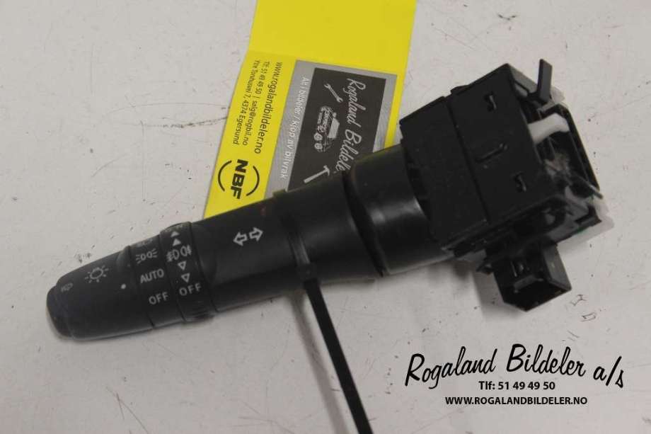 Bryter blink til Mitsubishi Outlander, 2007-2010 (Type II, Fase 1) (MITSUBISHI|8614A060)