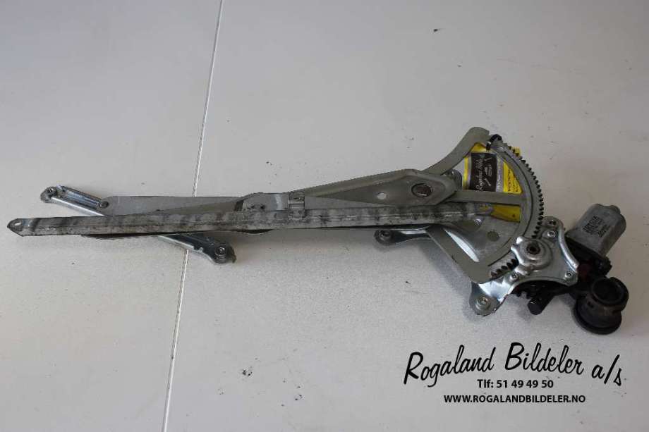 Ruteheis høyre til Toyota RAV4 2000-2006 (Type II)  (TOYOTA|6980142050|)
