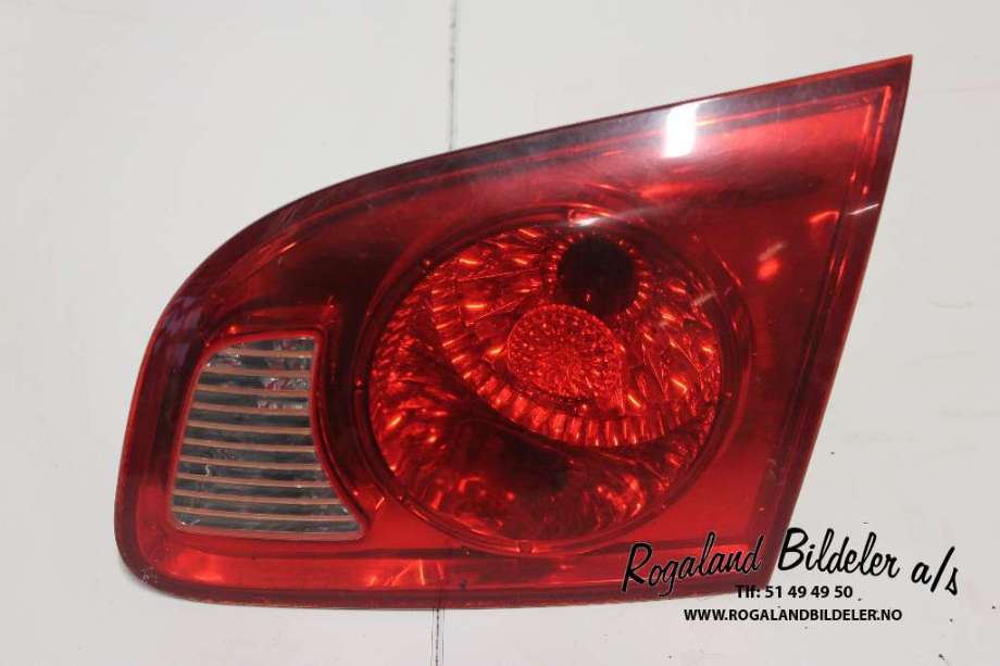 Baklykt høyre indre til Hyundai Santa Fe, 2006-2009 (Type II, Fase 1)  (HYUNDAI|92406 2B020)