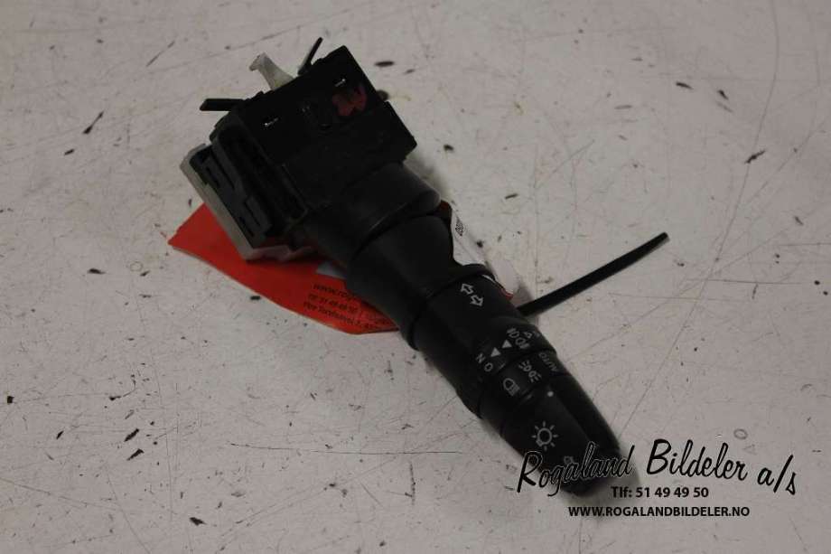 Bryter blink til Mitsubishi Outlander 2007-2010 (Type II, Fase 1)  (MITSUBISHI|8614A060|)
