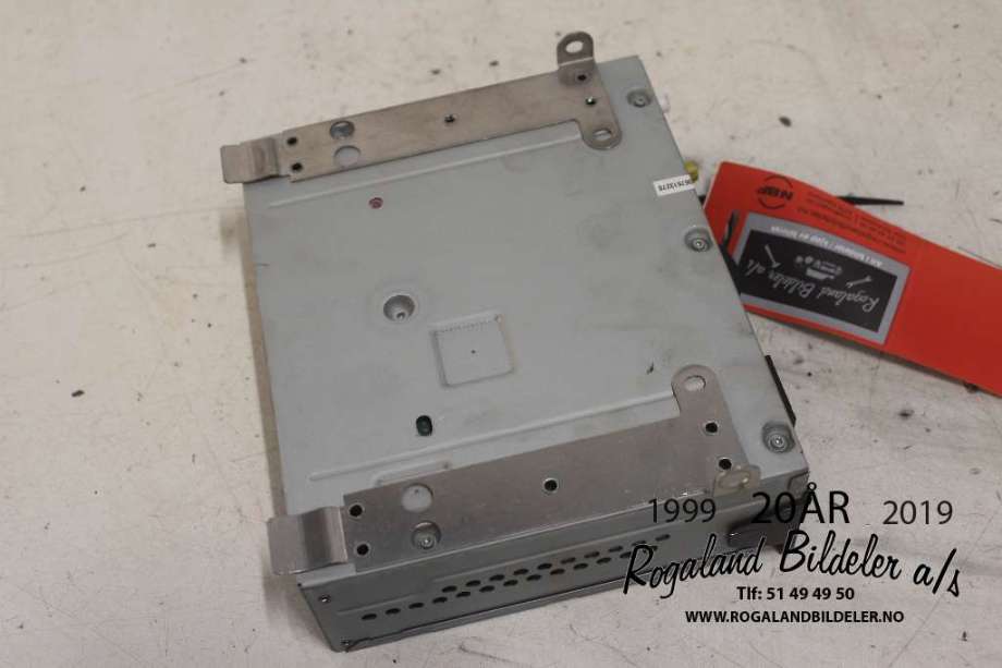 Bilstereo diverse til Audi A6 2005-2008 (Type III, Fase 1) (C6) (C6) (AUDI|4F0 035 541 NX|)