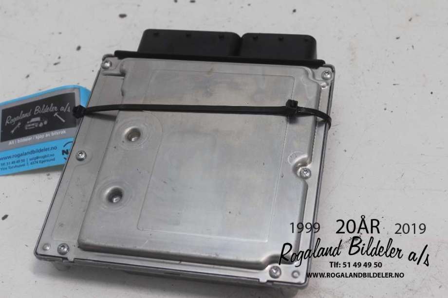 Styreenhet motor til BMW X3 2003-2006 (Fase 1) (E83) (E83) (BMW|13 61 7 800 129|)