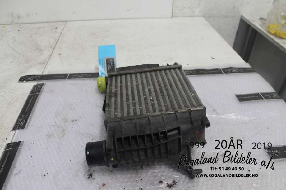 Intercooler til Renault Clio 2009-2012 (Type III, Fase 2)  (RENAULT|8200471888|)