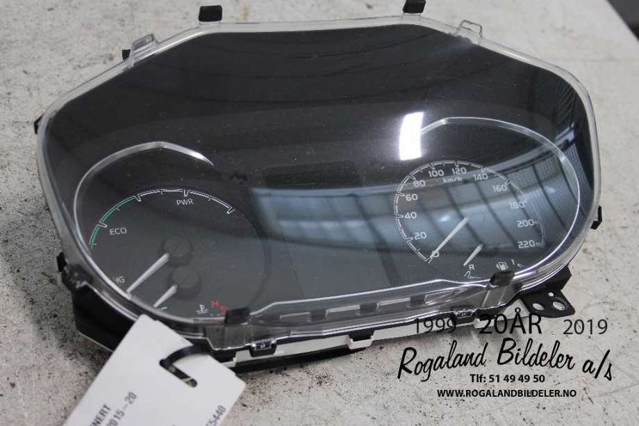 Instrumentpanel til Toyota Yaris 2014-2020 (Type III, Fase 2)  (TOYOTA|83800F5440|)