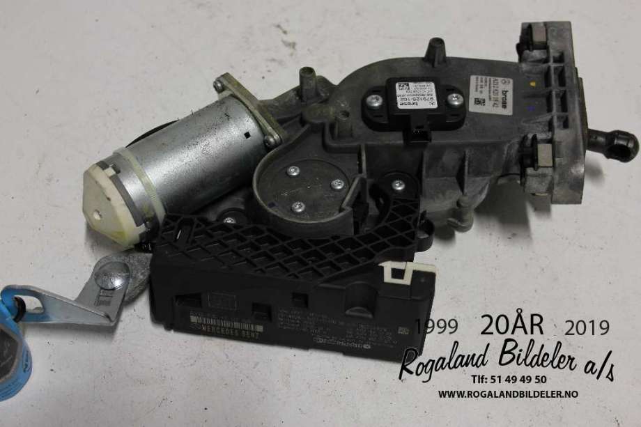 Baklukeåpner motor til Mercedes E-Klasse, 2009-2013 (Fase 1) (W212) (W212) (MERCEDES|A 204 820 13 42)