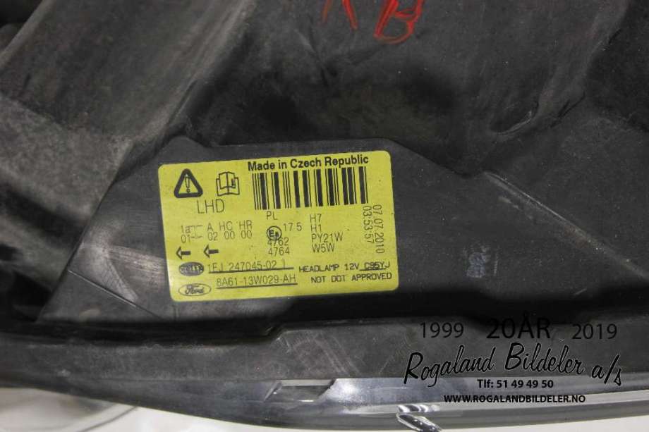 Frontlykt høyre halogen til Ford Fiesta 2008-2012 (Type VI, Fase 1)  (FORD|8A61-13W029-AJ|)