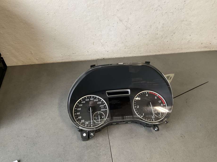 Instrumentpanel til Mercedes B-Klasse, 2011-2018 (W246) (W246) (MERCEDES|A 246 900 54 05)