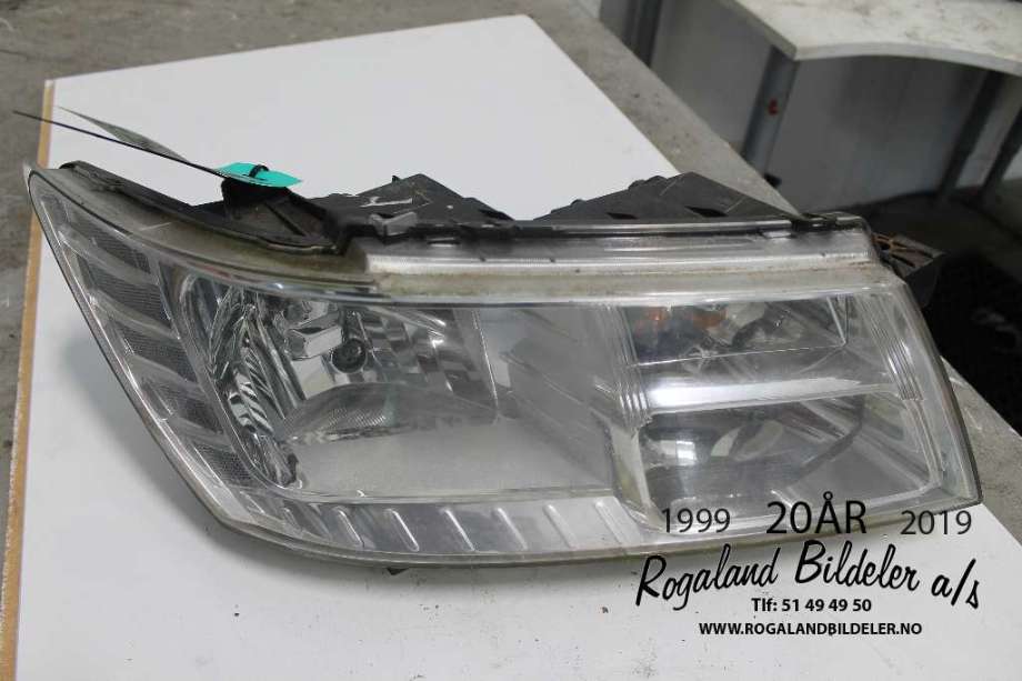 Frontlykt høyre halogen til Dodge Journey 2008-2010 (DODGE|5067 788AC|)