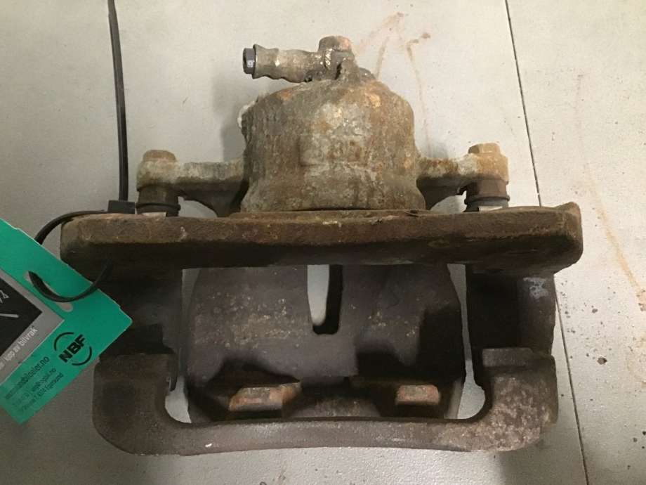 Bremsecaliper venstre foran til Toyota Prius +7 2012-2020 (Type III) (stasjonsvogn) (stasjonsvogn) (TOYOTA|4775042091|)