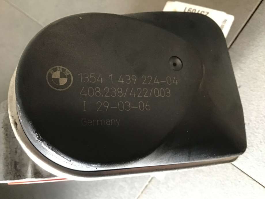 Spjeldhus til BMW 3-Serie 2005-2011 (E90/E91/E92/E93) (E90/E91/E92/E93) (BMW|13 54 1 439 224|)