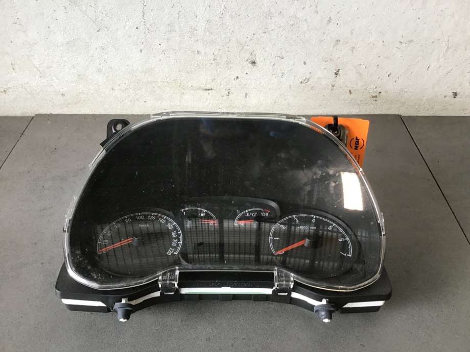 Instrumentpanel til Opel Combo D 2012-2018 (OPEL|95518246|95511237|)