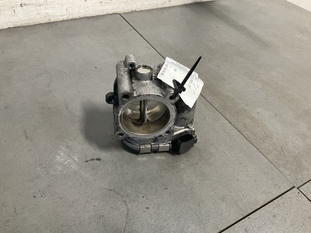 Spjeldhus til Mercedes ML 2005-2011 (W164) (W164) (MERCEDES|A 642 150 04 94|)