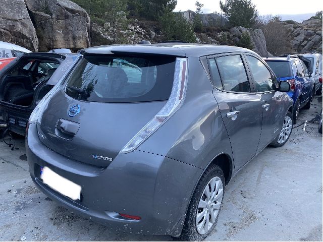 Bakaksel til Nissan Leaf, 2011-2017 (Type I)  (NISSAN|555013NF0B)