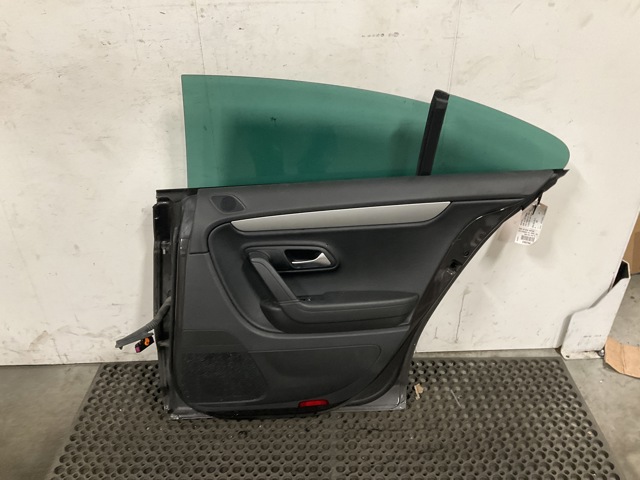 Dør høyre bak til VW CC 2008-2012 (PASSAT CC) (PASSAT CC) (VOLKSWAGEN|3C8 833 056 E|)